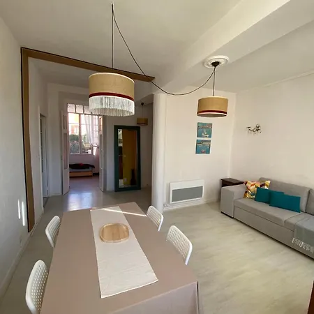 Centre Historique * 芒通